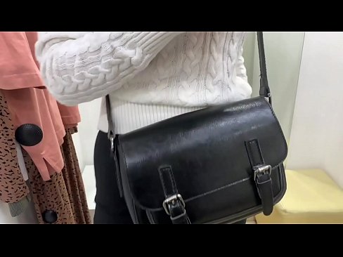 ❤️ Јавна мастурбација младе кучке ФералБерри са дилдом у соби за мерење Јебени видео на sr.mailkassa.ru ❌❤
